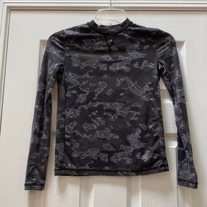 Climatesmart kids’ unisex base layer long sleeve top, size M